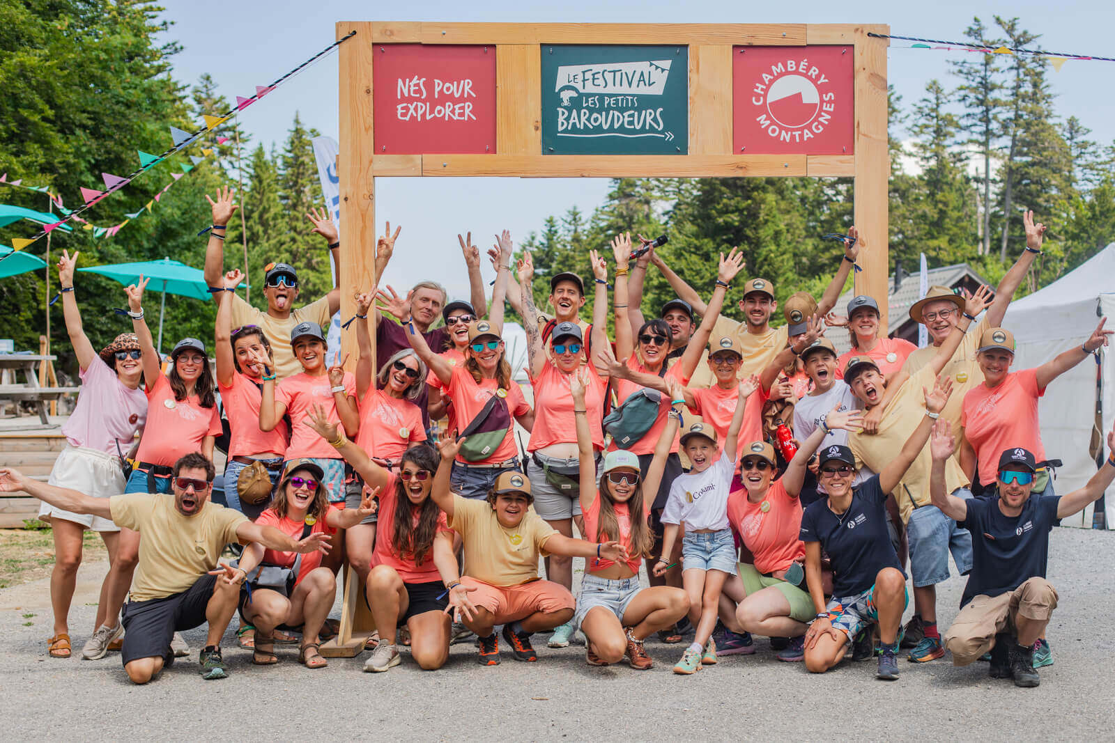 l'équipe d'organisation du 5ème Festival Les Pe-tits Baroudeurs Chambéry Montagnes en juillet 2025
