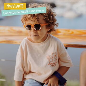 Vous aussi vous attendez le retour du soleil ☀️ avec impatience ? 

L’avantage, c’est que cela vous laisse le temps d’équiper vos minots (toujours voir le bon côté des choses 😏). Et la bonne nouvelle 🌈, c’est que l’on vient de recevoir nos lunettes 😎 Hello Hossy. On adorait déjà leurs casquettes, mais là, on craque 🤩complètement pour leurs lunettes. Et il y a de quoi craquer : 

☀️ Equipées de verres catégorie 3, polarisés et anti-UV400
♻️ Fabriquées en polycarbonate recyclé
🕶 Dotées de branches à ressort (si jamais vos marmots ont envie de tirer dessus)
Et juste tellement craquantes avec leur finition mate. 

Personnellement, je ne leur trouve qu’un seul défaut : elles n’existent pas pour les mamans 😉 !

Filez donc les découvrir 👉 : lien en bio